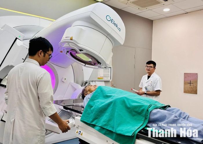 Tại Bệnh viện Ung bướu Thanh Hóa, nhiều bệnh nhân ung thư phổi có tiền sử hút thuốc lá nhiều năm, phần lớn chỉ phát hiện bệnh khi đã ở giai đoạn muộn.