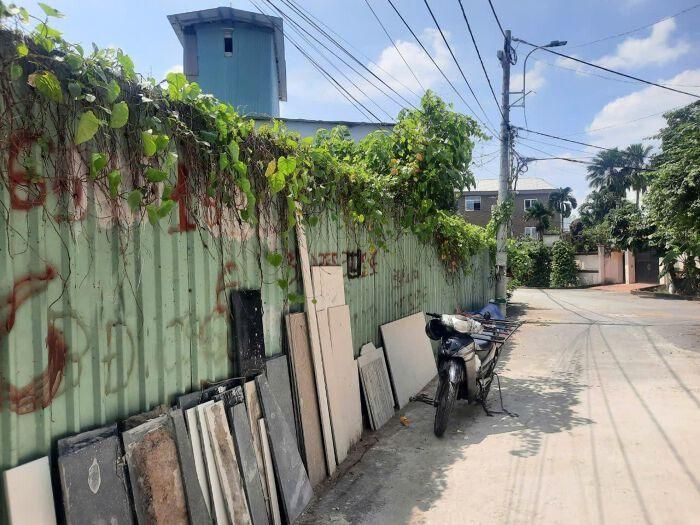 Tuy nhiên, nhiều năm sau đó dự án chưa xây dựng. Tại ĐHĐCĐ năm 2020 của Saigonres, một lãnh đạo doanh nghiệp này cho biết, dự án này gặp vướng mắc ở tuyến đường kết nối vào dự án, trách nhiệm làm đường thuộc UBND quận Thủ Đức cũ và kinh phí của Saigonres, song thủ tục quá dài và rắc rối.