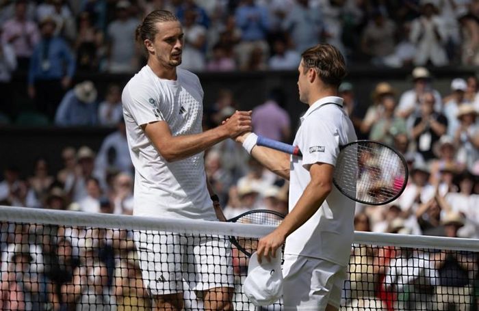 Alexander Zverev đang thi đấu với tâm lí thoải mái hơn hẳn sau Grand Slam đầu tiên trong sự nghiệp tại Roland Garros vừa qua.