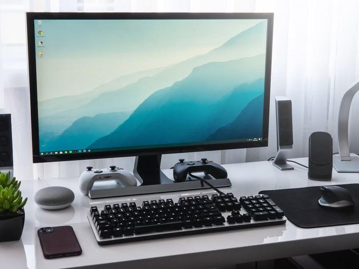Lượng xuất xưởng PC toàn cầu sụt giảm lần đầu tiên sau hơn hai năm.