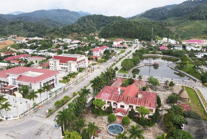 Vùng cao Đà Nẵng đang có nhiều cơ chế thuận lợi để hướng tới đạt được mục tiêu tăng trưởng hai con số. Ảnh: HỒ QUÂN