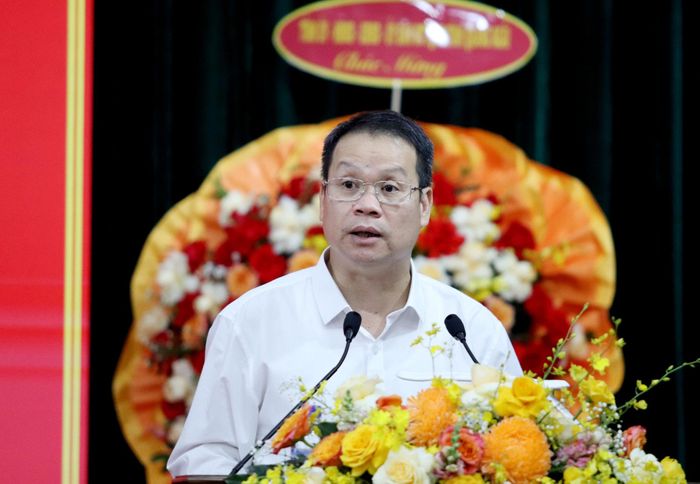 Chủ tịch UBND thành phố Đà Nẵng Nguyễn Mạnh Hùng phát biểu tại hội nghị. Ảnh: TRỌNG HUY