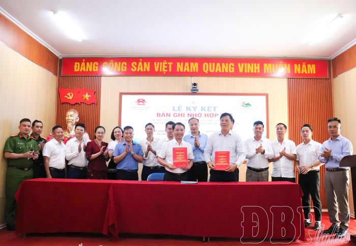 UBND xã Thanh Yên ký cam kết đầu tư với Hiệp hội Doanh nghiệp tỉnh Điện Biên.