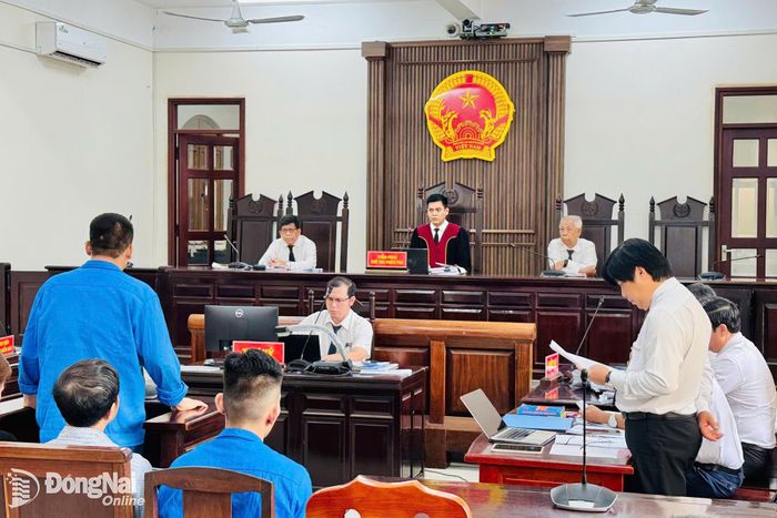 Toàn cảnh phiên tòa xét xử. Ảnh: Phạm Huệ