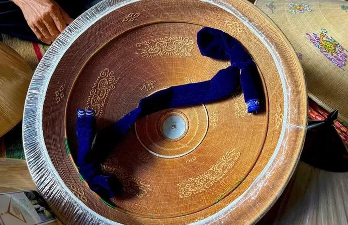 Bên trong chiếc nón ngựa của nghĩa quân Tây Sơn được làm rất tinh xảo