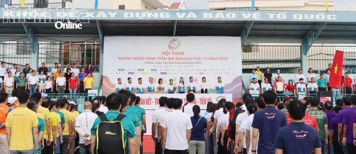 Quang cảnh lễ khai mạc vòng loại hội thao.