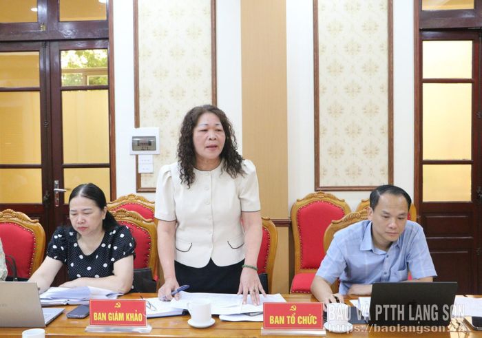 Lãnh đạo Báo và Phát thanh, Truyền hình Lạng Sơn phát biểu tại cuộc họp