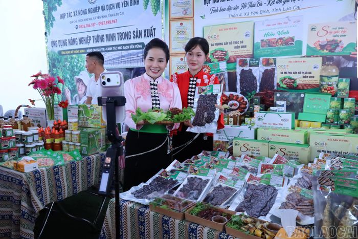 Ứng dụng nền tảng số trong quảng bá, tiêu thụ sản phẩm giúp người dân vùng cao chủ động tìm kiếm thị trường và nâng cao giá trị nông sản.