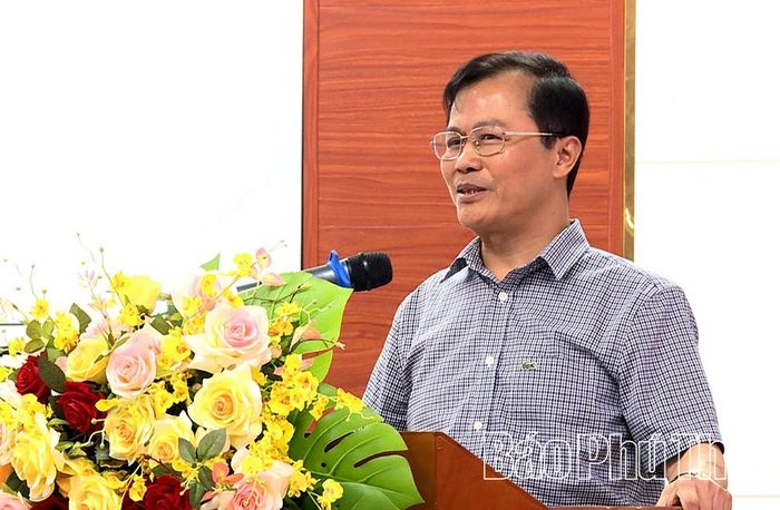 Thầy thuốc Ưu tú, BSCK II Trần Minh Khánh - Chủ tịch Hội Y Dược tỉnh Phú Thọ phát biểu tại hội thảo.