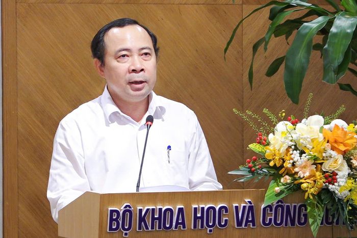 Bộ trưởng Bộ Khoa học và Công nghệ Vũ Hải Quân phát biểu tại hội thảo