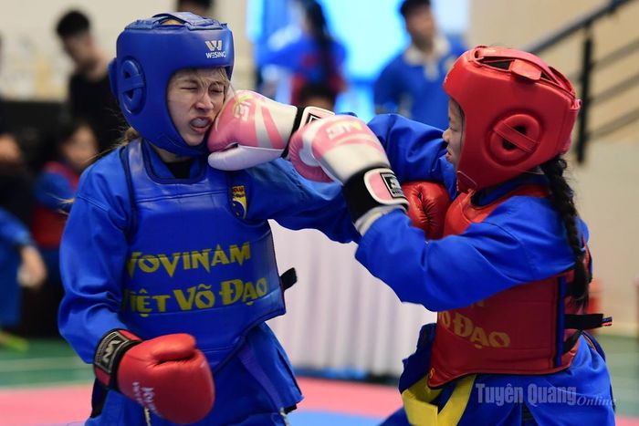 Nội dung đối kháng luôn hấp dẫn người xem và cổ vũ.