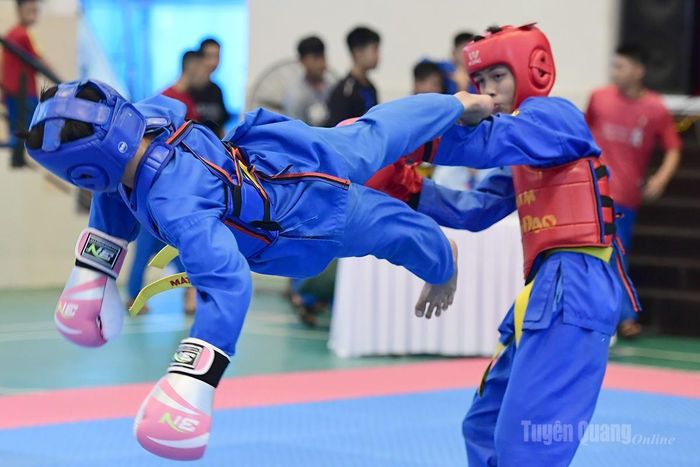 Để giành tấm vé vào vòng trong, vận động viên đã thi đấu hết mình.