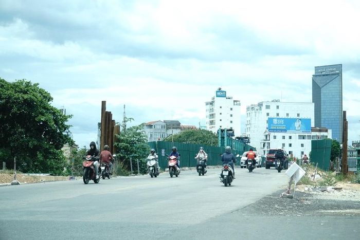 Dự án mở rộng cầu Vỹ Dạ chậm tiến độ