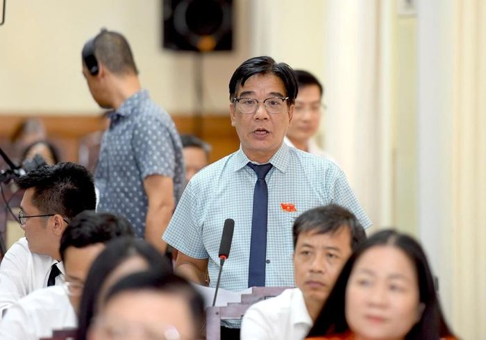 Đại biểu Nguyễn Anh Dũng nêu câu hỏi chất vấn 