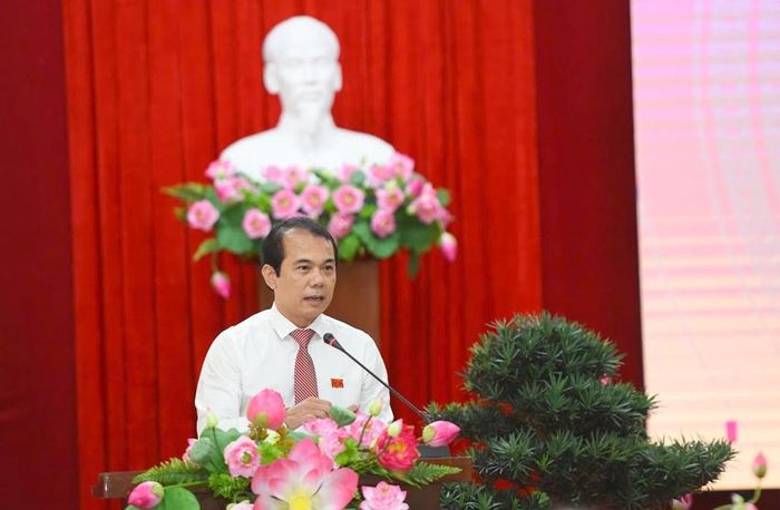  Giám đốc Sở Xây dựng Võ Lê Nhật trả lời chất vấn