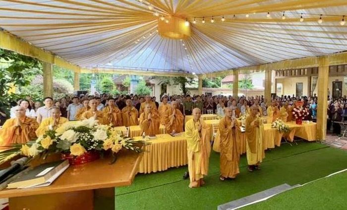 Chư tôn đức, quan khách tham dự