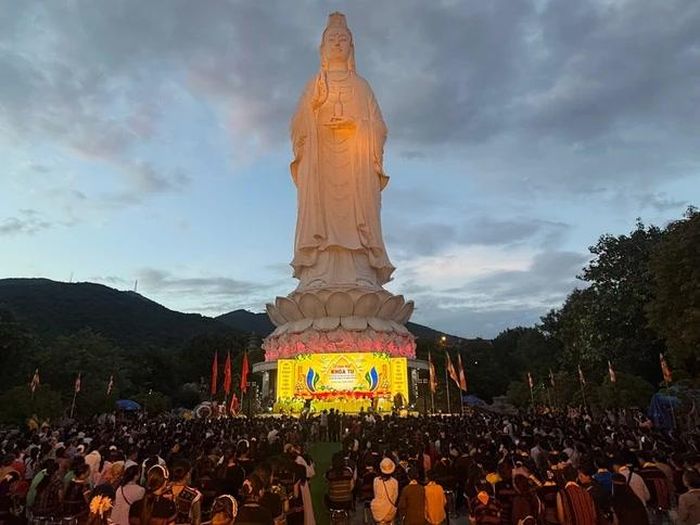 Quang cảnh buổi lễ