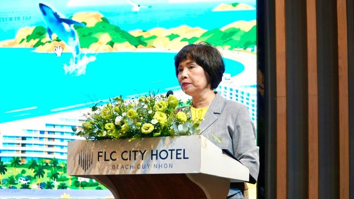 Bà Cao Thị Ngọc Lan, Phó chủ tịch Thường trực Hiệp hội Du lịch Việt Nam chia sẻ tại buổi họp báo.