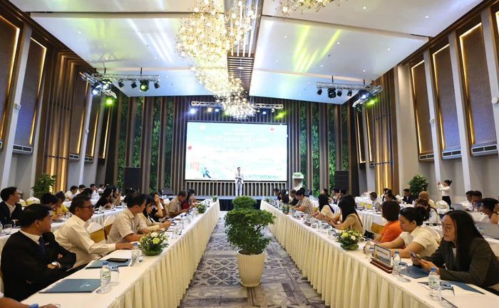 Quang cảnh buổi họp báo.