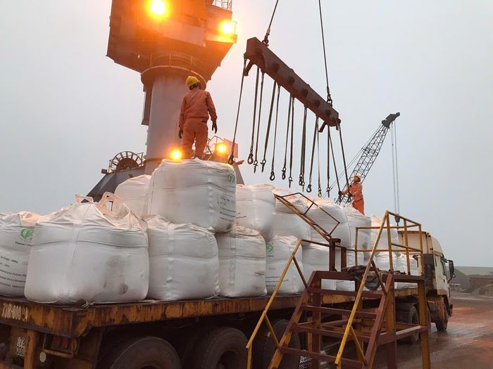 Để giảm chi phí logistics một cách bền vững, cần tái cấu trúc toàn bộ hệ thống logistics theo hướng hiện đại, đồng bộ và đa phương thức.