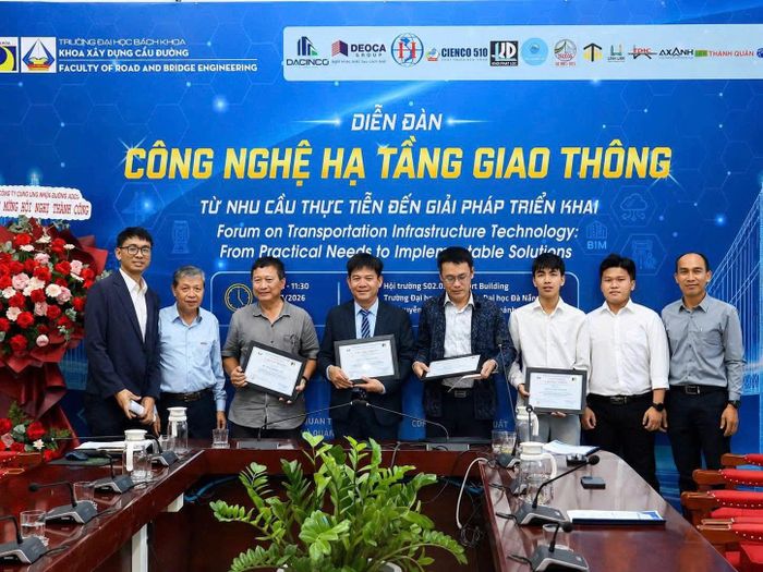 Khoa Xây dựng Cầu đường, Trường Đại học Bách Khoa (Đại học Đà Nẵng) tham gia đào tạo lĩnh vực, chuyên ngành mới là Xây dựng đường sắt tốc độ cao và đường sắt đô thị.