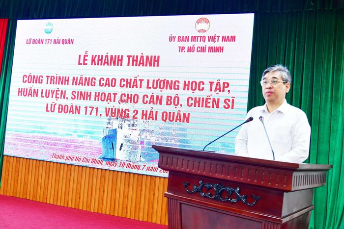 Ủy viên Trung ương Đảng, Phó Bí thư Thành ủy, Chủ tịch Ủy ban MTTQ Việt Nam TP.HCM Nguyễn Phước Lộc phát biểu tại buổi lễ.