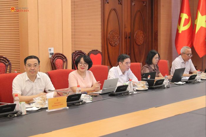 Các đại biểu dự phiên họp