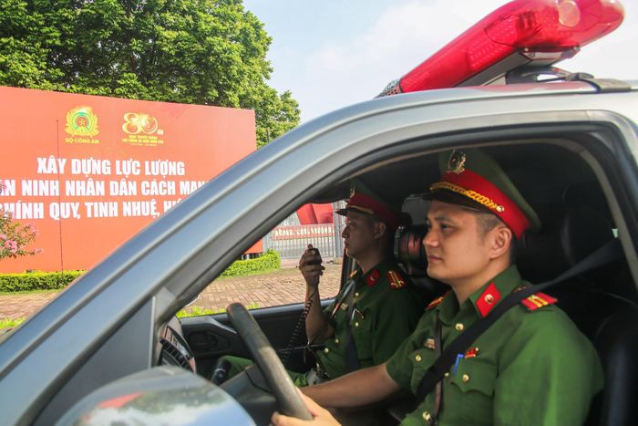 Lực lượng Cảnh sát trật tự tuần tra bảo đảm ANTT.