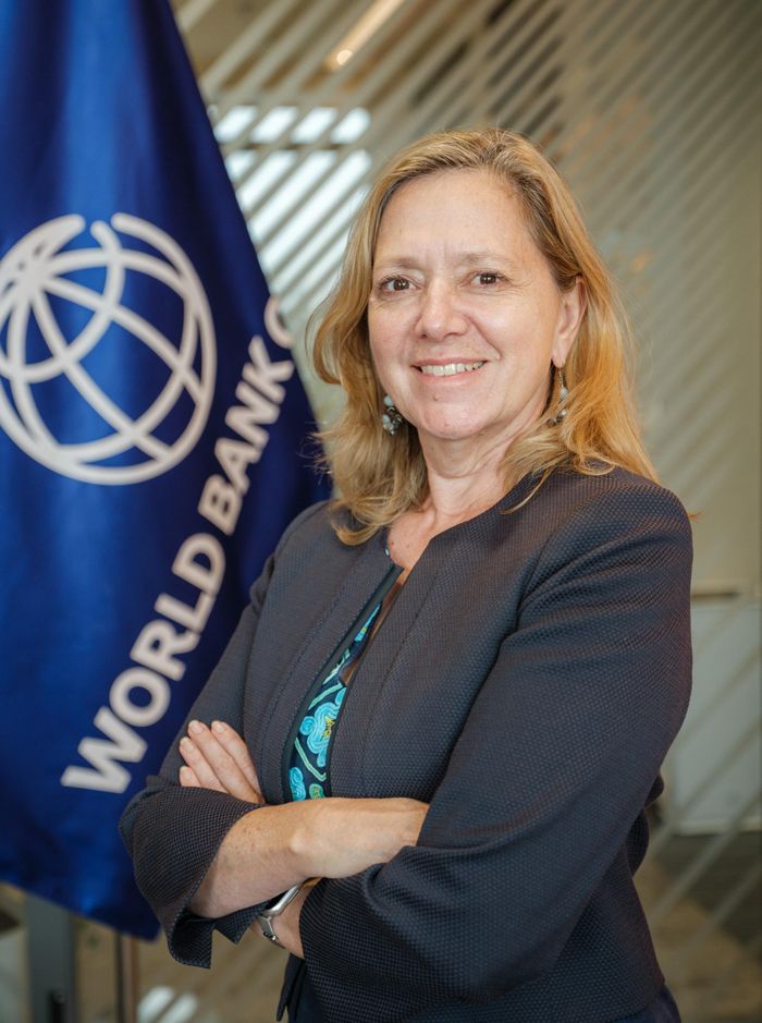 Bà Mariam J. Sherman