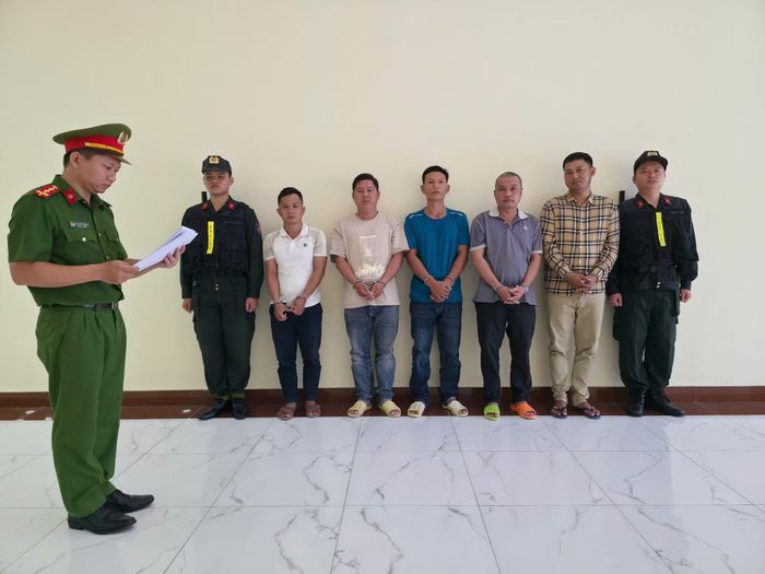 Cơ quan CSĐT Công an TP Hồ Chí Minh khởi tố, bắt tạm giam 6 bị can về tội Gây ô nhiễm môi trường.