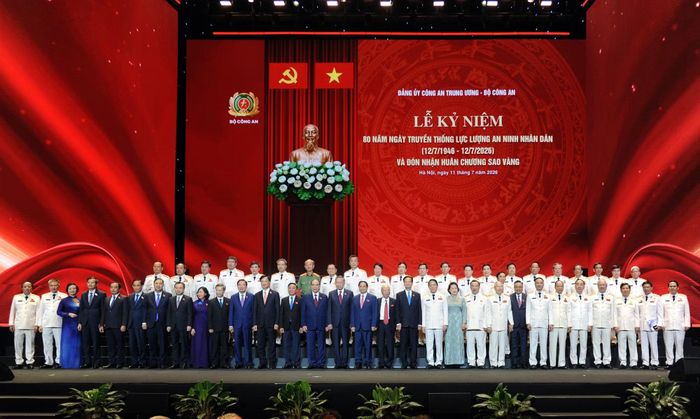  Tổng Bí thư, Chủ tịch nước Tô Lâm cùng các đại biểu dự Lễ kỷ niệm. 
