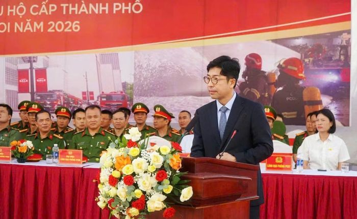 Ông Kim Joon Young, Tổng Giám đốc Công ty TNHH Lotte Properties Hà Nội phát biểu tại buổi diễn tập.