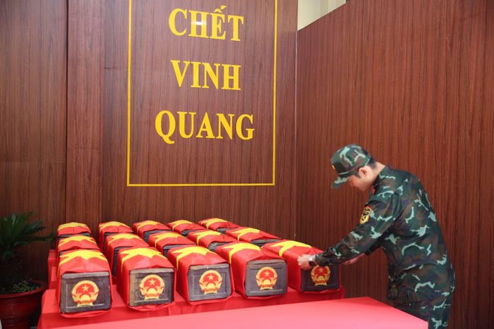 Tính đến chiều nay, lực lượng chức năng đã tìm kiếm và quy tập được tổng cộng 49 bộ hài cốt liệt sĩ và 1 bộ tập thể.
