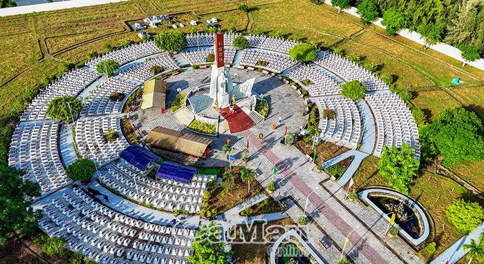 Nghĩa trang Liệt sĩ Xã Trần Văn Thời, qua quá trình khai quật, phân tích và phân loại đúng quy trình kỹ thuật, đã thu thập được 237 mẫu HCLS đủ điều kiện phục vụ công tác giám định ADN.