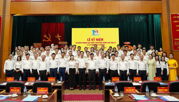 Các đại biểu tham dự Lễ kỷ niệm chụp ảnh lưu niệm- Ảnh: Hồng Thoan