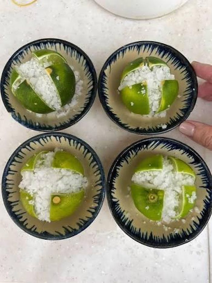 Nếu để chanh muối trong phòng cần thay mới thường xuyên để tránh bị mùi ngược.