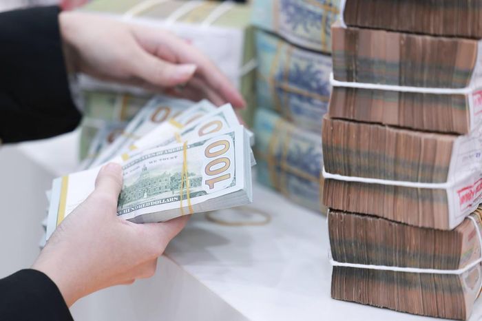 Bảng tỷ giá cho thấy khoảng cách đáng kể giữa các đồng tiền được niêm yết, với KWD giữ vị trí cao nhất về giá bán. Ảnh minh họa
