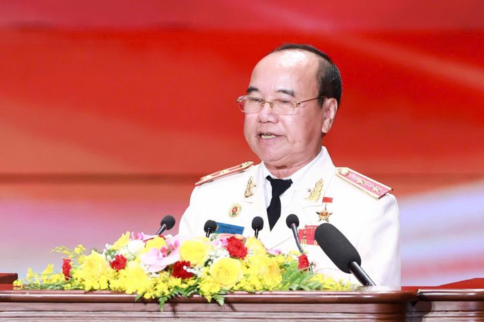 Trung tướng Đường Minh Hưng, nguyên Phó Tổng Cục trưởng Tổng cục An ninh đại diện cán bộ hưu trí lực lượng ANND phát biểu tại buổi Lễ