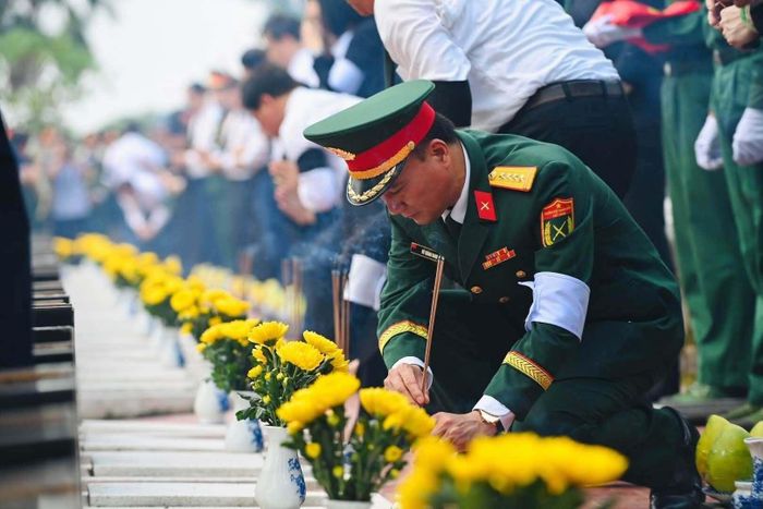 Từ năm 2002 đến nay, Đội K72 thuộc Bộ Chỉ huy Quân sự TP Đồng Nai đã tìm kiếm hàng nghìn vị trí, quy tập hơn 4.000 hài cốt liệt sĩ hy sinh trong chiến tranh ở trong nước và Campuchia đưa về an táng tại Nghĩa trang liệt sĩ TP Đồng Nai. Riêng trong 6 tháng đầu năm 2026, Đội K72 đã quy tập được 63 hài cốt liệt sĩ, trong đó 62 hài cốt được tìm thấy tại Campuchia và 1 hài cốt được quy tập trong nước.