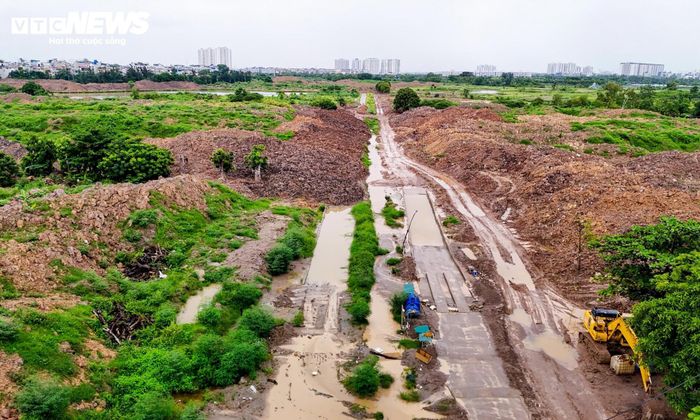 Bên cạnh hồ điều hòa, công viên sẽ được đầu tư 19 khu chức năng khác nhau. Trong đó có quảng trường văn hóa, quảng trường nhạc nước, khu dã ngoại, hệ thống đường dạo ven hồ, khu thể thao ngoài trời cùng nhiều không gian phục vụ các hoạt động cộng đồng, đáp ứng nhu cầu vui chơi, nghỉ ngơi và rèn luyện sức khỏe của người dân.