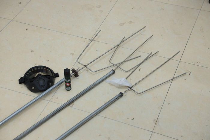Các loại hung khí bị thu giữ.