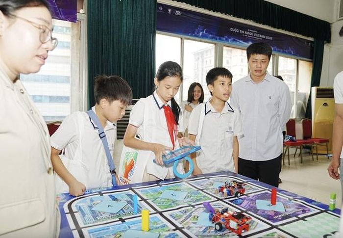 AIROC 2026 là cơ hội giúp học sinh Việt Nam giải bài toán đô thị bằng AI và robot.