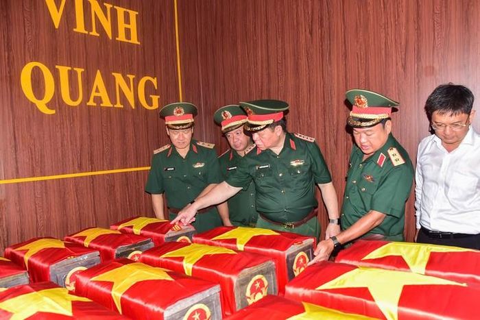 Đến nay, lực lượng chức năng đã quy tập được 29 hài cốt liệt sĩ tại Công viên Lê Thị Riêng. Ảnh: P.Thương.