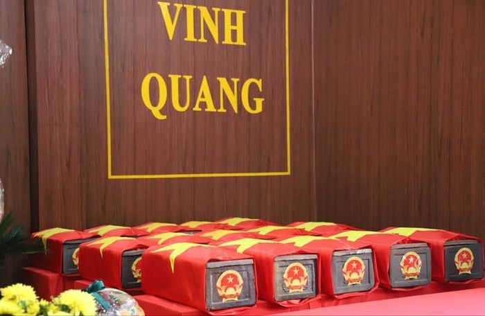 Tới nay, lực lượng chức năng đã tìm kiếm và phát hiện được 49 bộ hài cốt liệt sĩ và 1 bộ hài cốt tập thể. Ảnh: P.Thương