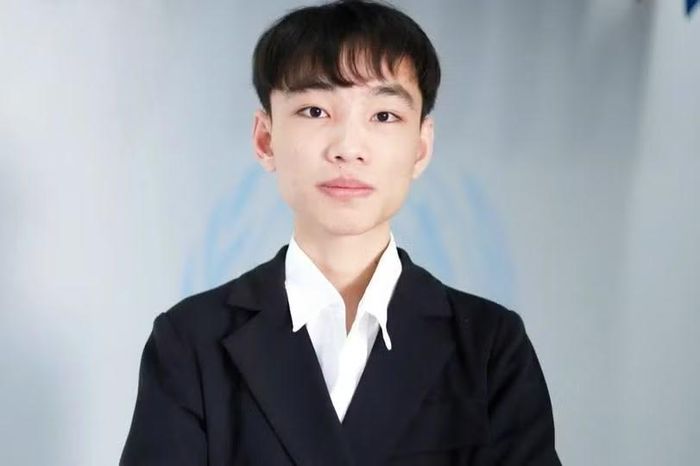 Nam sinh 2006 thi lại với quyết tâm theo đuổi ngành Sư phạm.