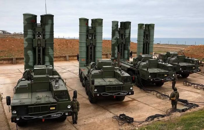 Nếu thương vụ chuyển nhượng S-400 được thực hiện, đây sẽ là lần đầu tiên một khách hàng xuất khẩu bán lại hệ thống này cho bên thứ ba.