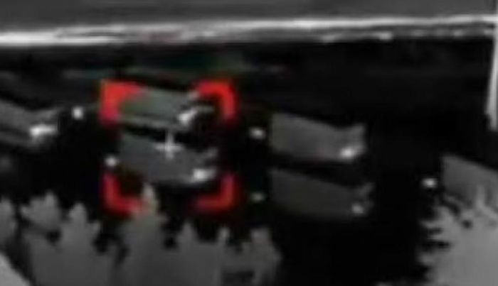 Các quân nhân thuộc Trung đoàn Hệ thống Không người lái số 422 của Ukraine cho biết Nga đã triển khai nhiều thiết bị gây nhiễu gần các thị trấn và cơ sở quân sự.