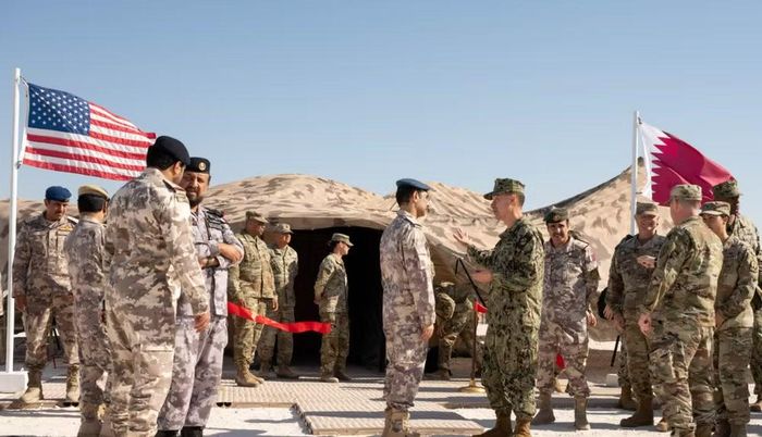 IRGC cũng tuyên bố tập kích căn cứ không quân Al Udeid tại Qatar, khẳng định đã phá hủy một trung tâm bảo dưỡng máy bay chiến đấu và một sở chỉ huy.