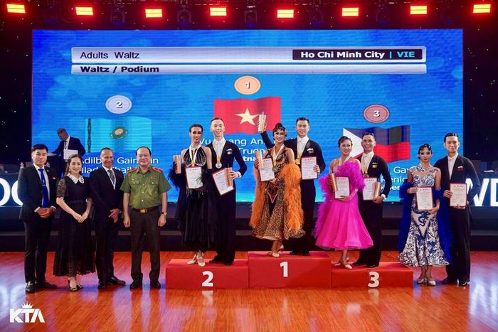 Những nỗ lực của Anh Minh và Trường Xuân đã được đền đáp xứng đáng bằng vị trí cao nhất trên bục trao huy chương