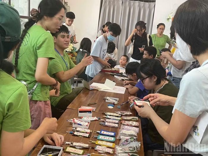 "Yêu trọn niềm vui" còn giới thiệu khu trải nghiệm nghề nghiệp, cùng chia sẻ về những công việc phù hợp với nhóm trẻ có nhu cầu đặc biệt.
